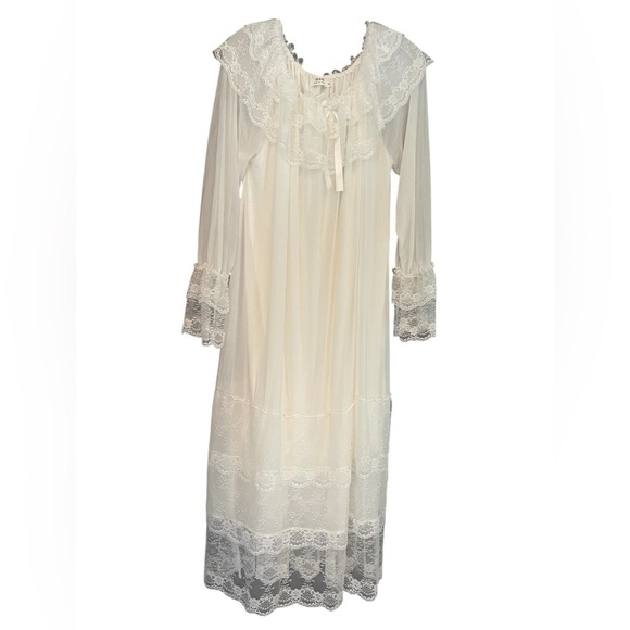 vintage lace Romantic Bridgerton  inspired Regency Era night gown garden whimsy - Picture 9 of 10